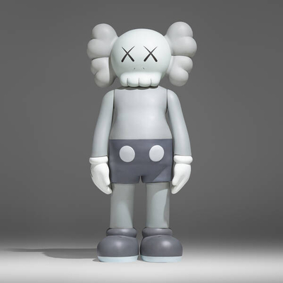 좋은 가격 진술 예술 작품: 수집가를 위한 대형 유리 섬유 KAWS 조각 온라인으로